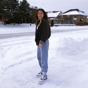 Meet your Posher, Lauryn